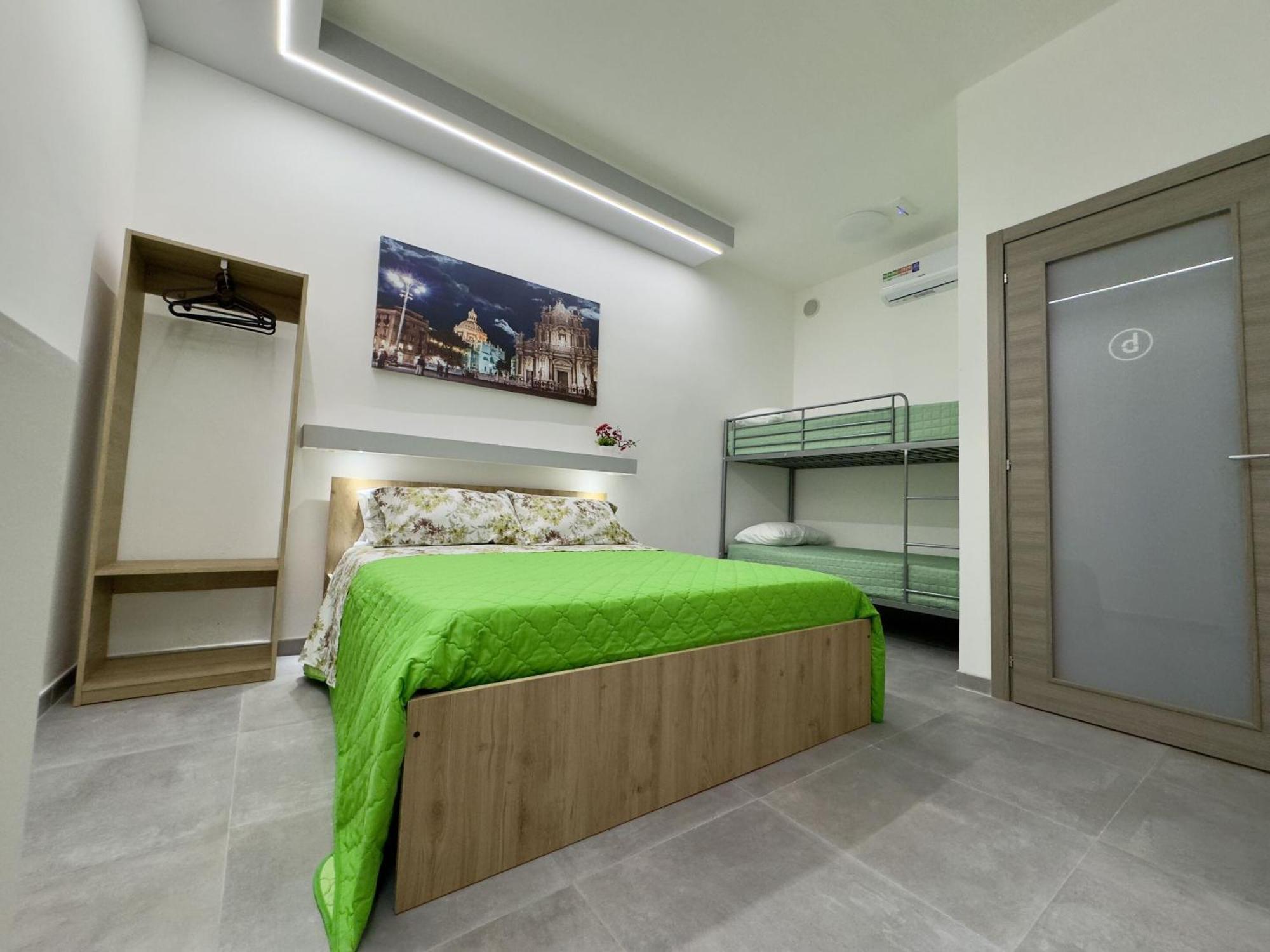 La Pescheria - Mini Apartments Catania Bagian luar foto